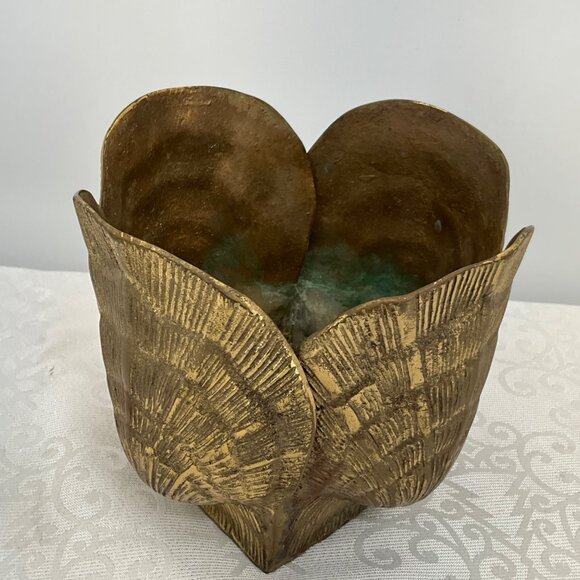 Vintage MCM Hollywood Regency Brass Clam Shell Planter or Vase - Picture 7 of 9